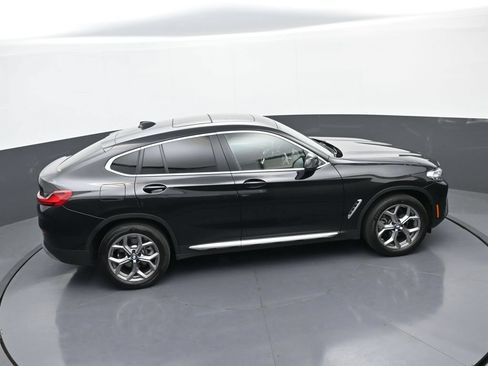 Used 2025 BMW X4 xDrive30i AWD/4WD image 36