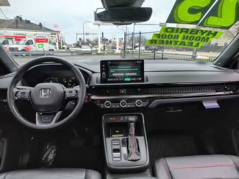 Used 2025 Honda CR-V Sport Touring image 12