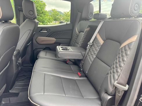 Used 2026 GMC Canyon Denali AWD/4WD image 25