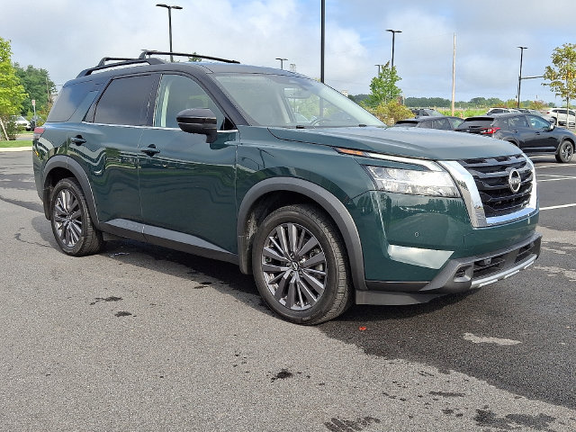 Used 2023 Nissan Pathfinder SL w/ SL Premium Package AWD/4WD image 1