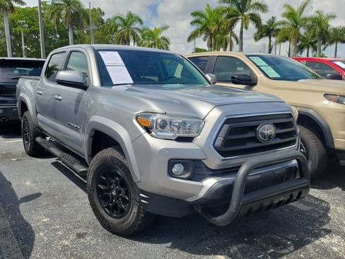 Used 2021 Toyota Tacoma SR5 RWD image 2