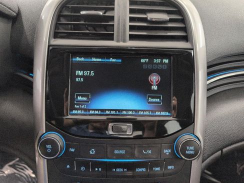 Used 2015 Chevrolet Malibu LT w/ Power Convenience Package FWD image 7