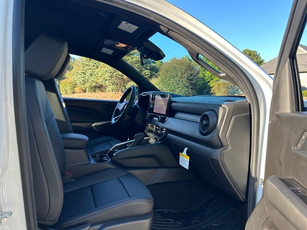 New 2026 Chevrolet Colorado Trail Boss AWD/4WD image 40