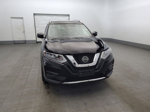 Used 2018 Nissan Rogue SV image 14