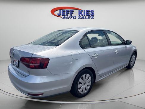 Used 2016 Volkswagen Jetta S FWD image 5