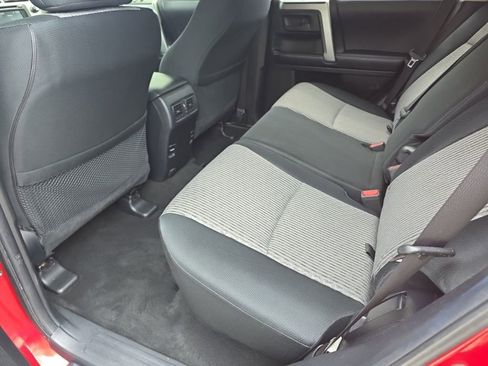 Certified 2018 Toyota 4Runner SR5 AWD/4WD image 13