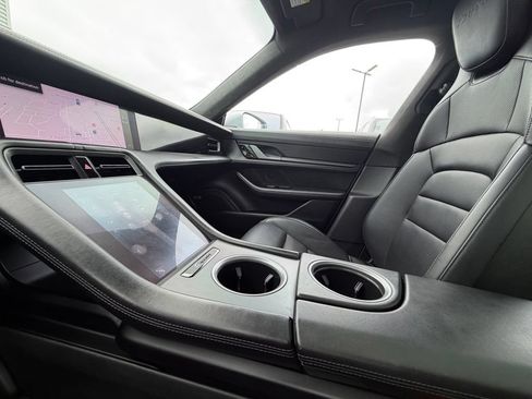 Used 2020 Porsche Taycan Turbo AWD/4WD image 66