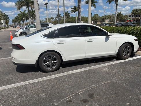 Used 2023 Honda Accord EX image 6