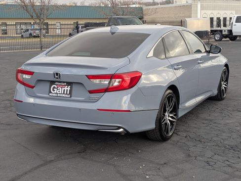 Used 2021 Honda Accord Touring image 3