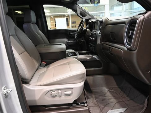 Used 2020 Chevrolet Silverado 1500 LTZ w/ LTZ Premium Package image 11