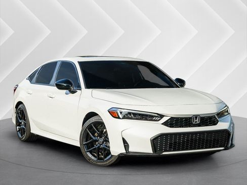 Used 2025 Honda Civic Sport image 1