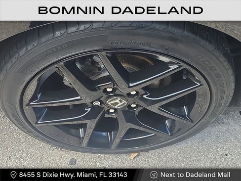 Used 2023 Honda Civic Sport image 7