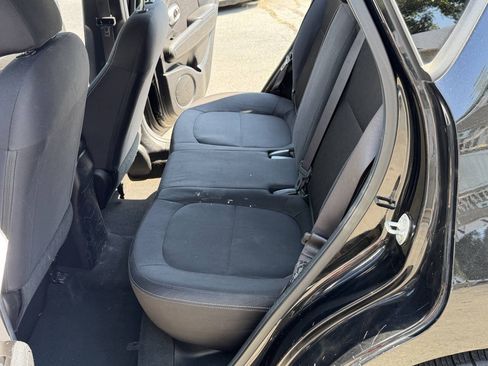 Used 2015 Kia Soul FWD image 16