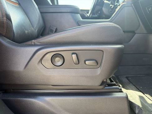 Used 2024 GMC Sierra 2500 AT4 w/ AT4 Premium Plus Package AWD/4WD image 15