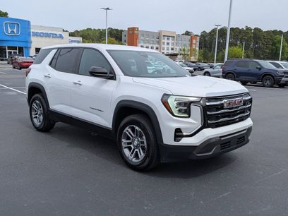 Used 2025 GMC Terrain Elevation