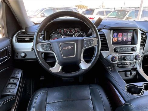 Used 2017 GMC Yukon SLT image 7