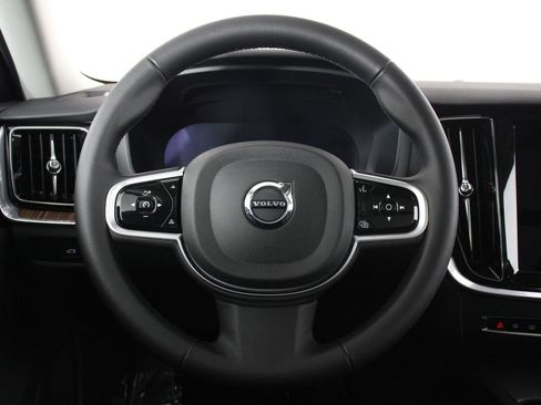 Certified 2025 Volvo V60 B5 Cross Country Plus AWD/4WD image 8