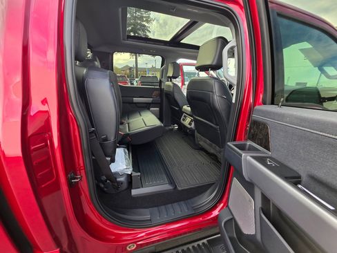 Used 2024 Ford F250 Lariat w/ Sport Appearance Package image 14