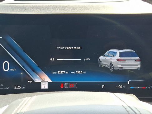 Used 2025 BMW X7 xDrive40i w/ Premium Package AWD/4WD image 22