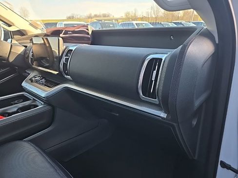 Used 2025 Ford Expedition Platinum AWD/4WD image 80