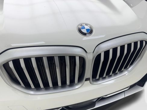 Used 2024 BMW X5 xDrive40i w/ Parking Assistance Package AWD/4WD image 26