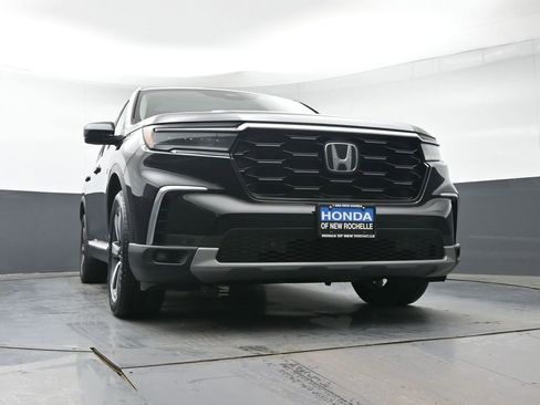 Used 2023 Honda Pilot Touring image 35