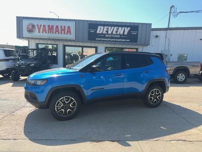 Used 2026 Jeep Compass Trailhawk w/ Sun, Sound & Navigation Group