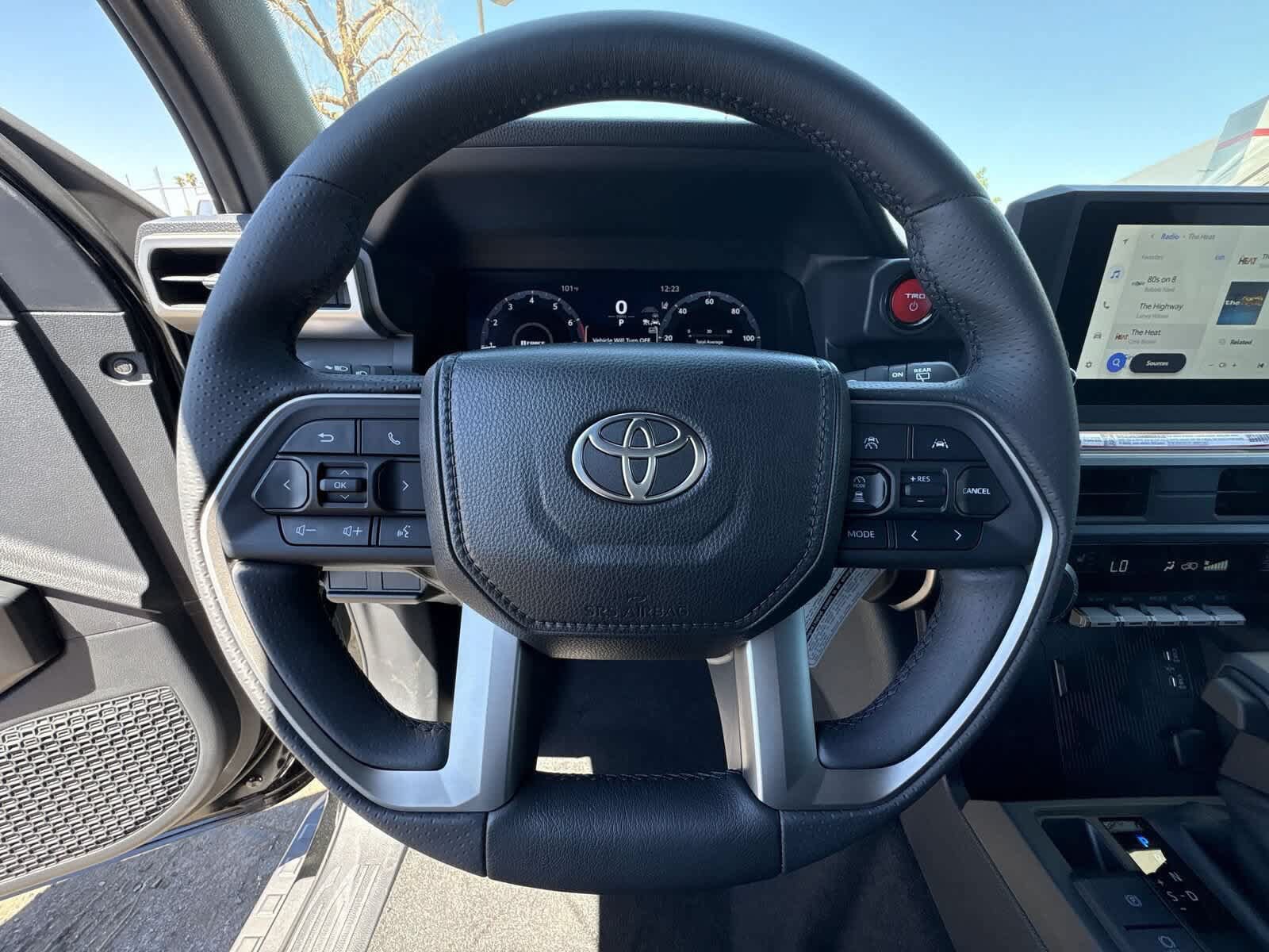 Used 2025 Toyota 4Runner TRD Off-Road AWD/4WD image 27