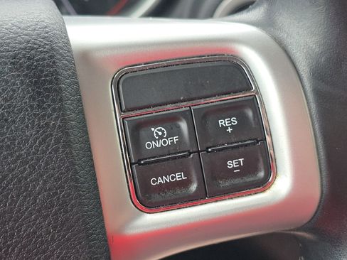 Used 2020 Dodge Journey SE w/ SE Popular Equipment Group image 7