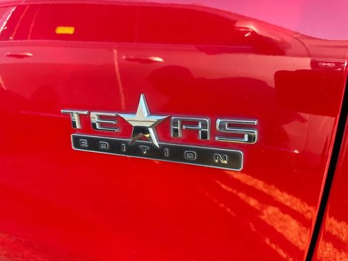 Used 2021 Chevrolet Silverado 1500 RST AWD/4WD image 4