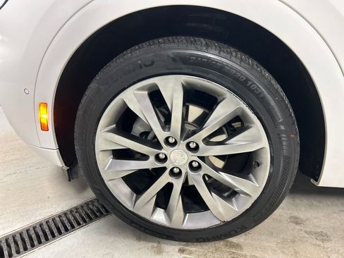 Used 2021 Buick Envision Avenir w/ Technology Package II image 9