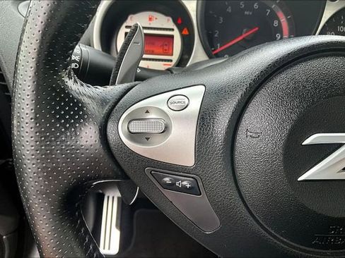 Used 2012 Nissan 370Z Coupe RWD image 10