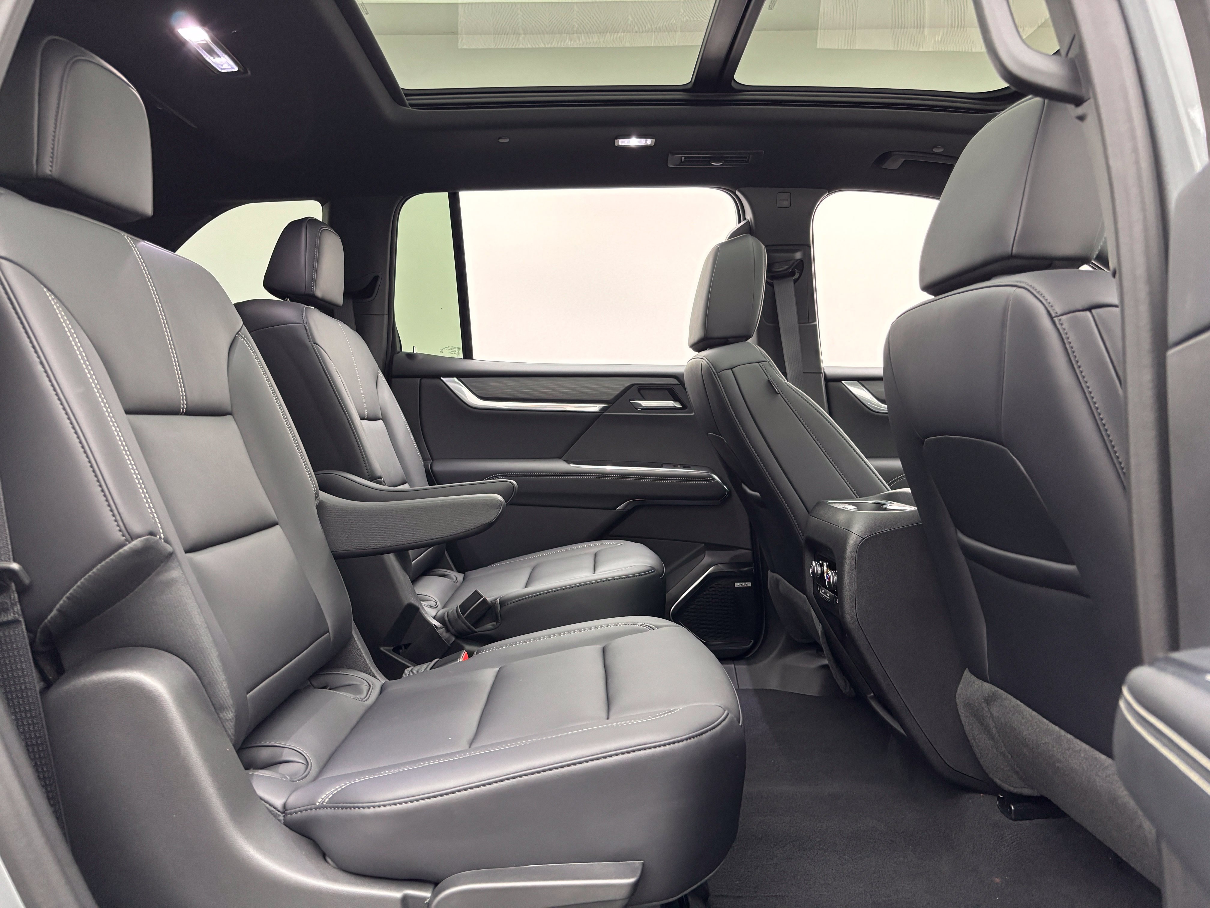 New 2027 GMC Acadia Elevation w/ Elevation Premium Package AWD/4WD image 41