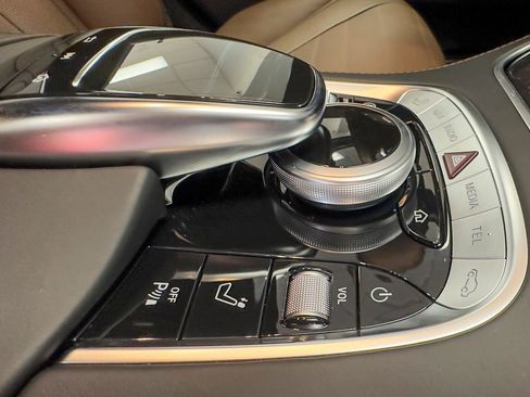 Used 2020 Mercedes-Benz S 560 Sedan image 78