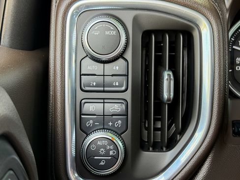 Used 2021 GMC Sierra 1500 Denali w/ Denali Ultimate Package AWD/4WD image 38