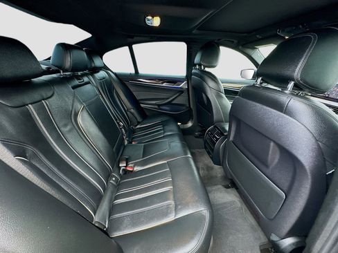 Used 2019 BMW 530e image 18