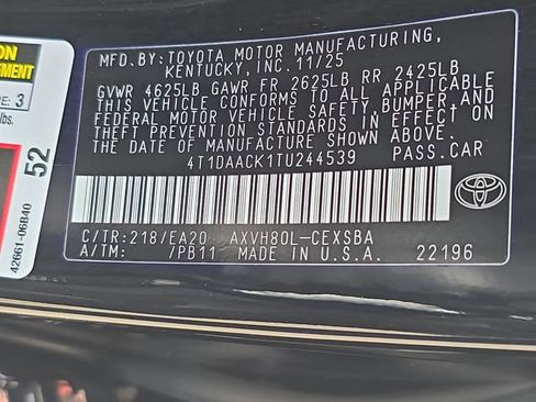 Used 2026 Toyota Camry SE FWD image 35