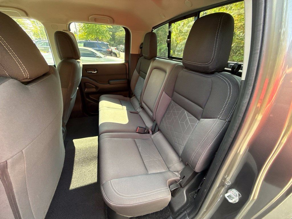 Certified 2025 Nissan Frontier SV w/ SV Convenience Package RWD image 27