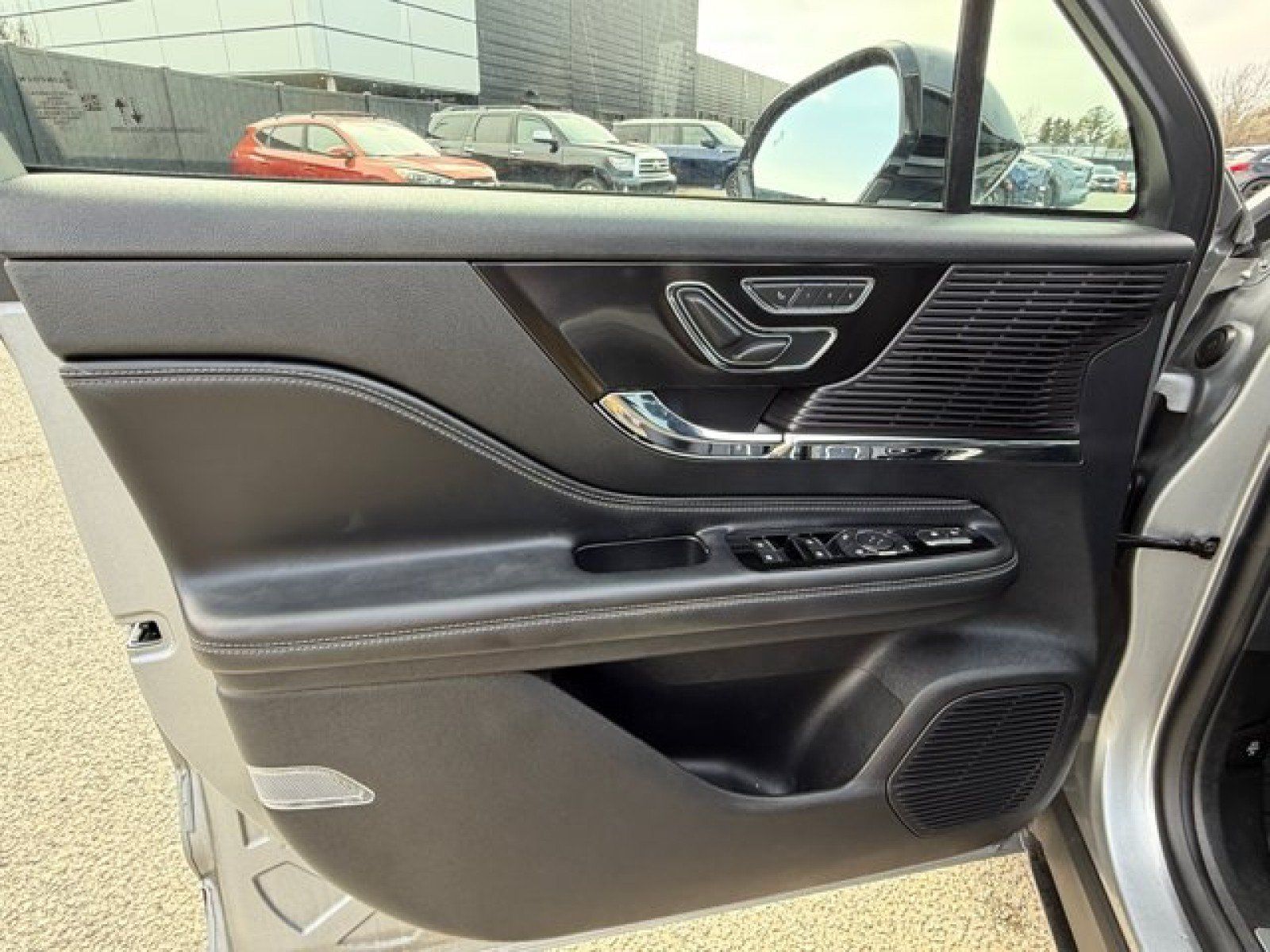 Used 2022 Lincoln Corsair AWD w/ Equipment Group 101A image 19