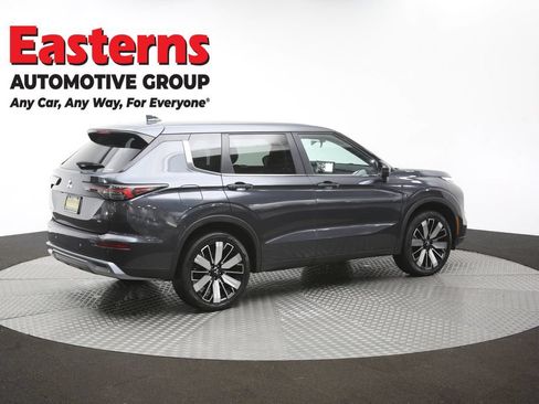 Used 2025 Mitsubishi Outlander SE AWD/4WD image 37