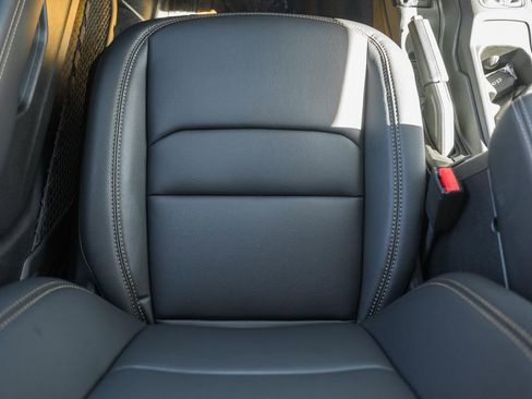 New 2025 Jeep Gladiator Sport w/ Premium Package image 31