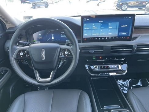 Used 2025 Lincoln Corsair Grand Touring image 17