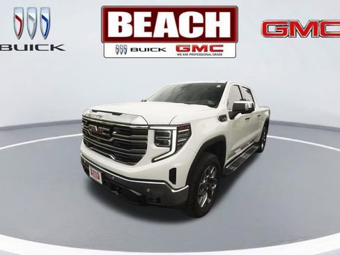 Used 2024 GMC Sierra 1500 SLT w/ SLT Premium Plus Package AWD/4WD image 7