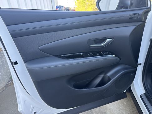 Used 2026 Hyundai Tucson Limited AWD/4WD image 8