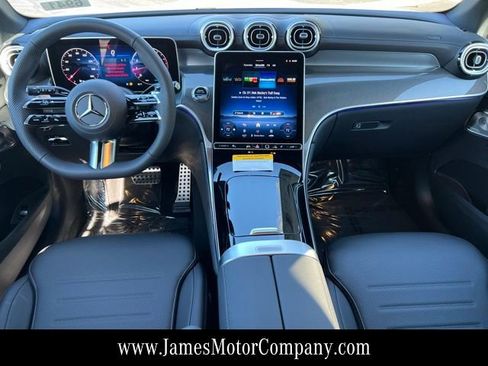 Used 2026 Mercedes-Benz GLC 300 4MATIC image 17