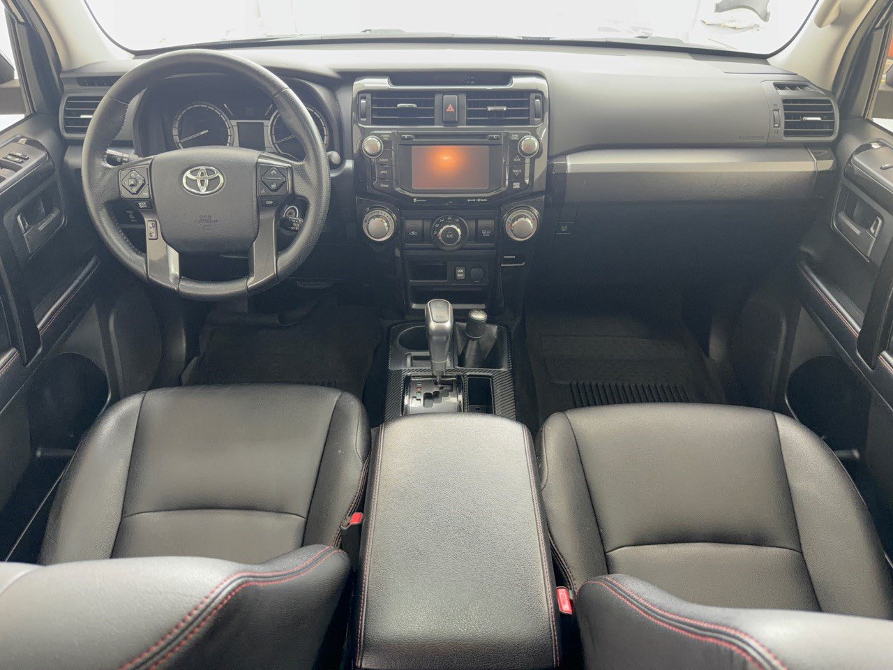 Used 2018 Toyota 4Runner TRD Off-Road Premium AWD/4WD image 17