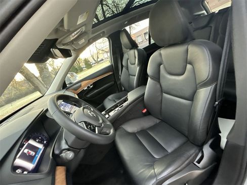 Certified 2023 Volvo XC90 B6 Plus w/ Protection Package Premier image 15