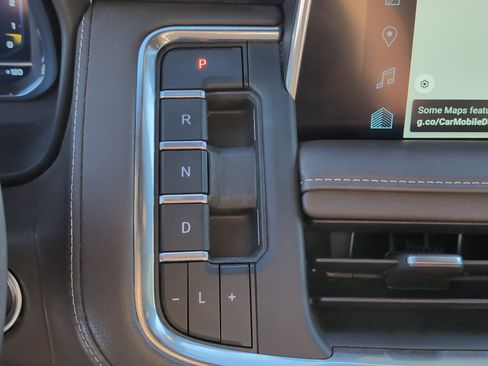 Used 2024 Chevrolet Tahoe Z71 w/ Luxury Package image 18