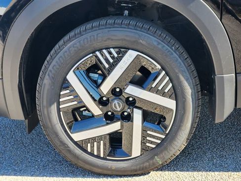 New 2026 Nissan Kicks SV image 7