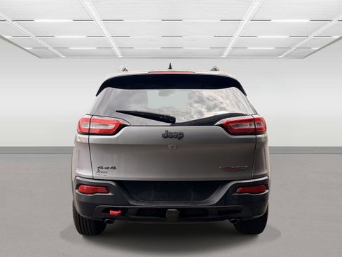 Used 2015 Jeep Cherokee Trailhawk w/ Comfort/Convenience Group AWD/4WD image 4